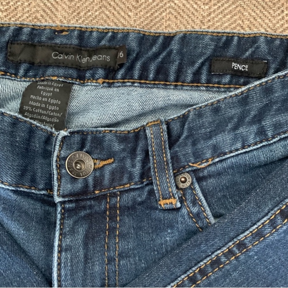 Excellent Preowned Condition Calvin Klein Skinny Jeans Size 6 Very Cute - Picture 4 of 5